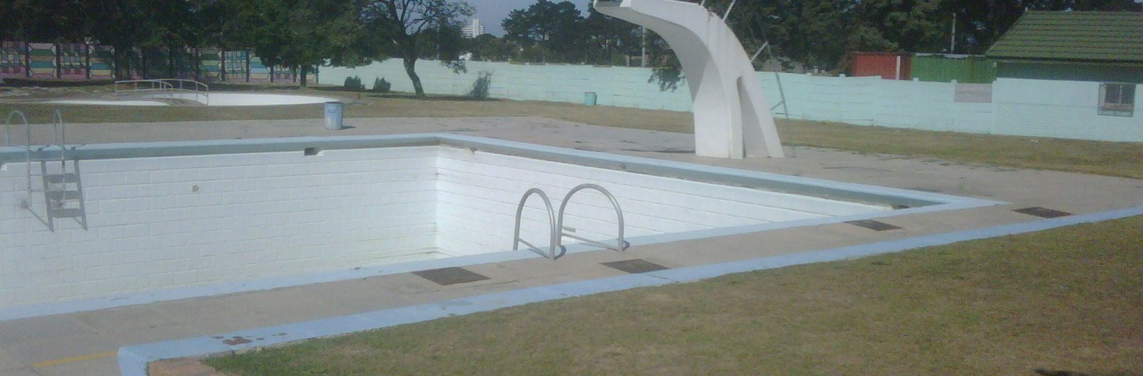 IMG00603-20100428-1255-min